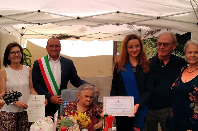 Festeggiamenti centenaria Botto Giuseppina a Castagnole delle Lanze