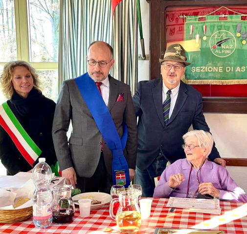 Festa alla Casa Alpina di Asti per la neo centenaria Giuseppina Guazzone