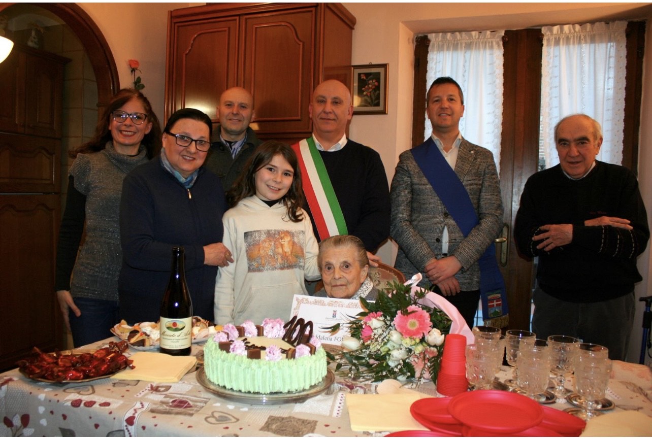 Maddalena Fongo è “patriarca dell’astigiano”, la centenaria vive in casa a Rocchetta Tanaro