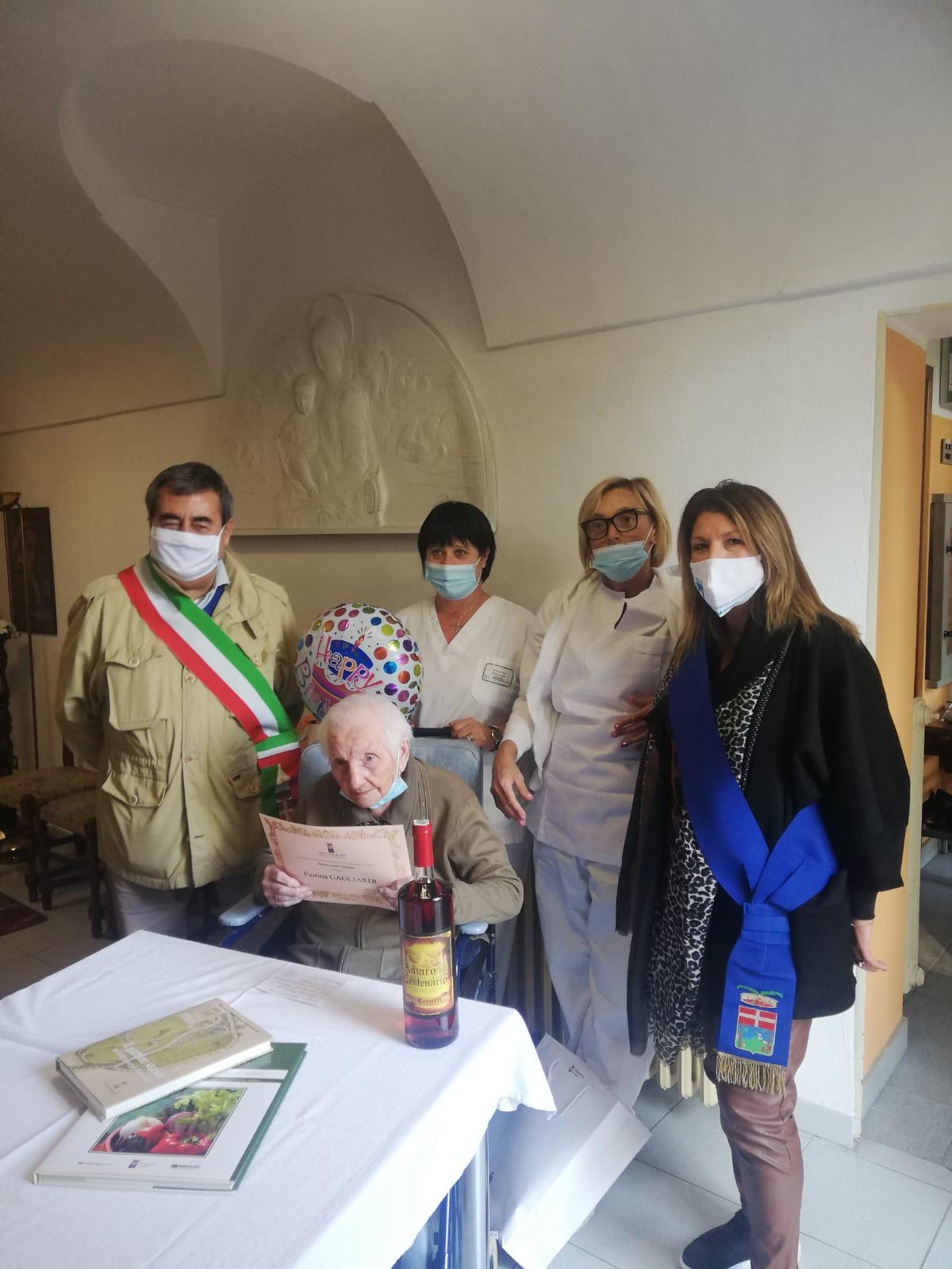 A Cinaglio si festeggia la neocentenaria 